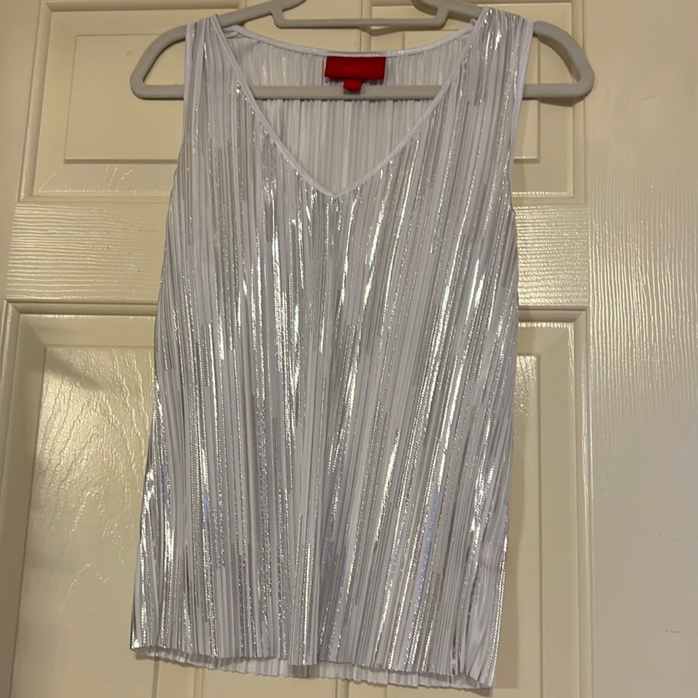 White/silver blouse tank size M